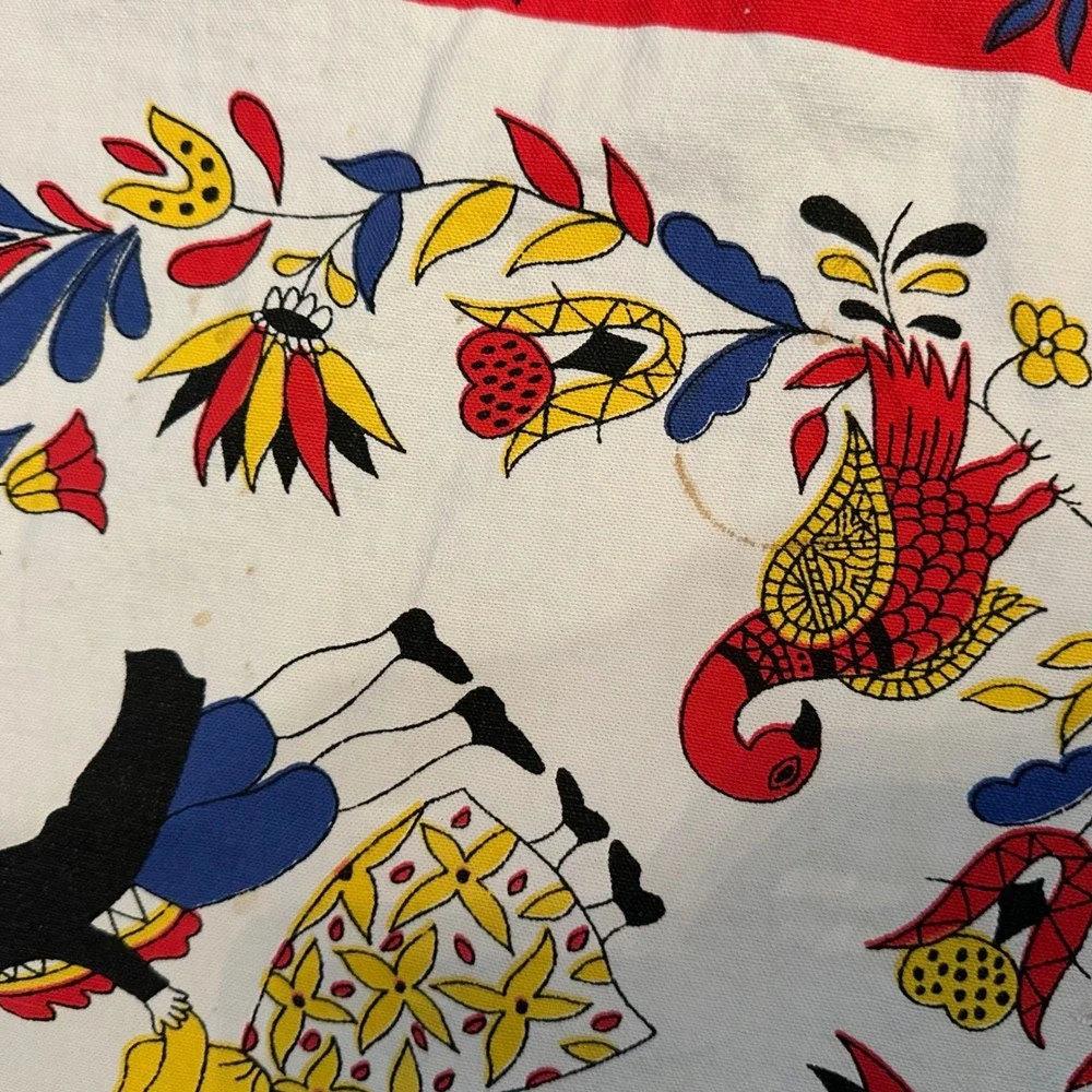 Vintage‎ Folk Art Tablecloth 51x44 Cream Red Scandinavian Heart